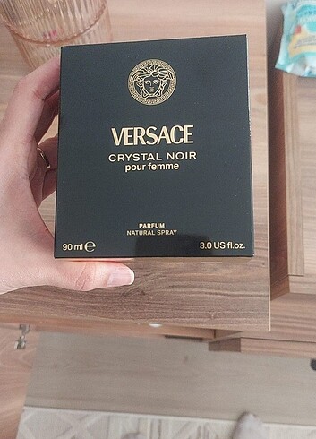 Versace ve YSL parfüm kutusu