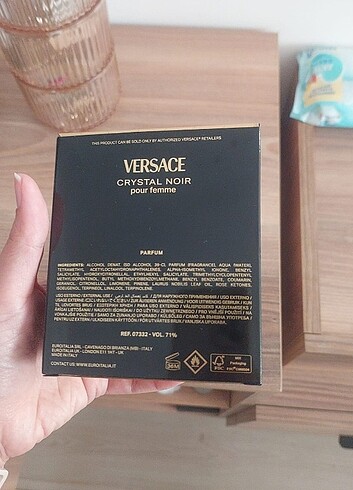 Beden Versace ve YSL parfüm kutusu