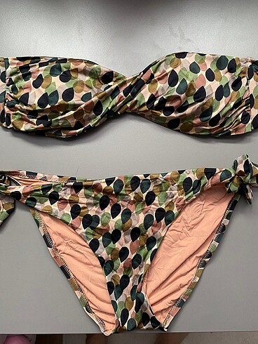 Kadın renkli bikini