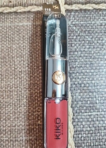 Ruj gloss
