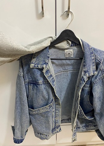 LC Waikiki Gri Kapüşonlu Kadın Denim Ceket