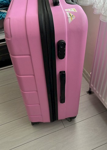 Pastel Pembe Fermuarlı  Valizi - Görsel 3