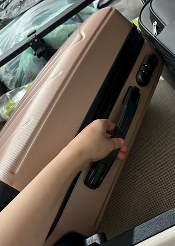 Parlak Fermuarlı Valiz - Görsel 3