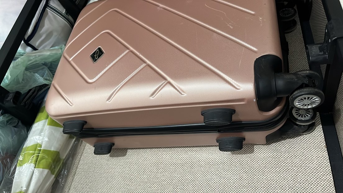 Parlak Fermuarlı Valiz - Görsel 2