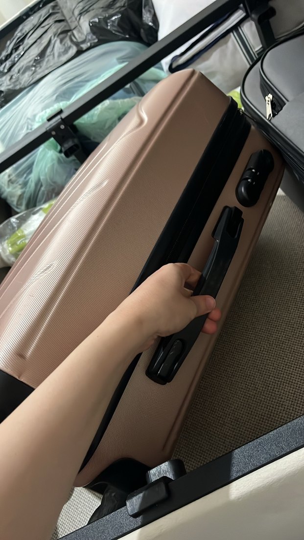 Parlak Fermuarlı Valiz - Görsel 3