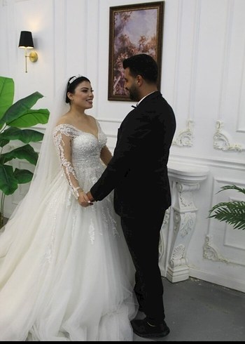 Gelinlik Dantel Detaylı Uzun Kollu Beyaz Prenses Gelinlik