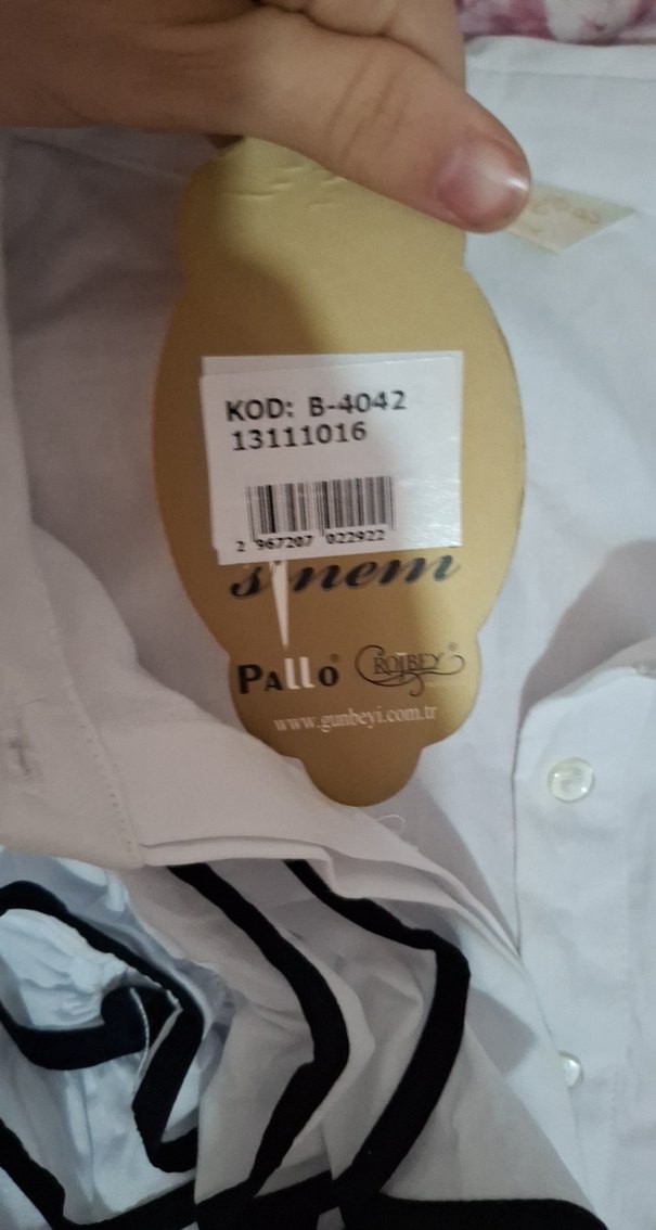 Düğmeli Beyaz Keten Gömlek Siyah Nakışlı - Görsel 4