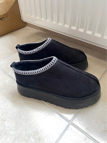 Diğer Ugg bot