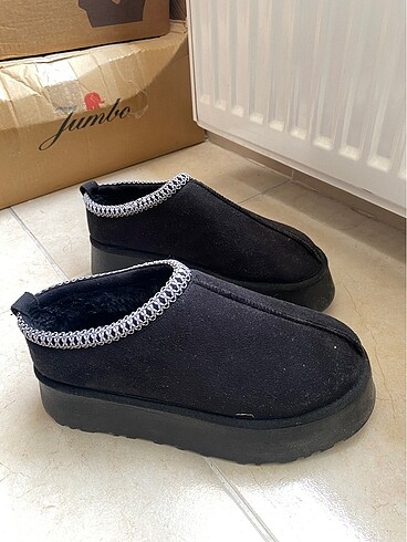 38 Beden Ugg bot