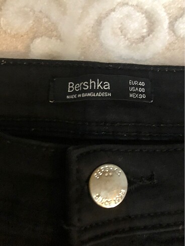 BERSHKA SİYAH JEAN
