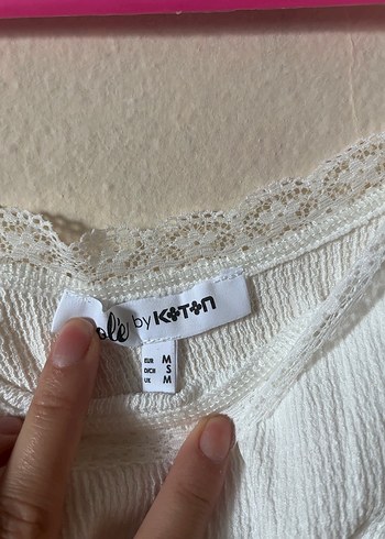 m Beden beyaz Renk Beyaz Kolsuz Fırfırlı Kadın Bluz