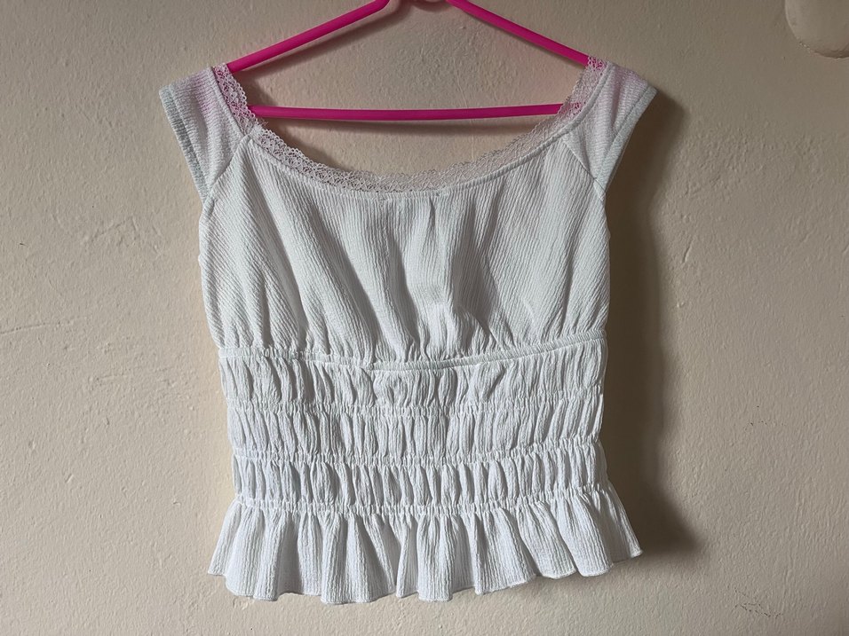 Beyaz Kolsuz Fırfırlı Kadın Bluz - Görsel 4