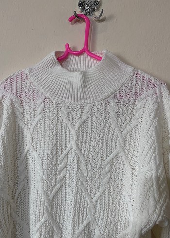 Beyaz Örgü Yüksek Yakalı Kadın Kazak - Görsel 4