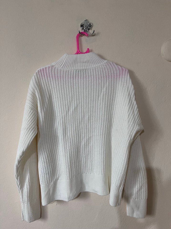 Beyaz Örgü Yüksek Yakalı Kadın Kazak - Görsel 5