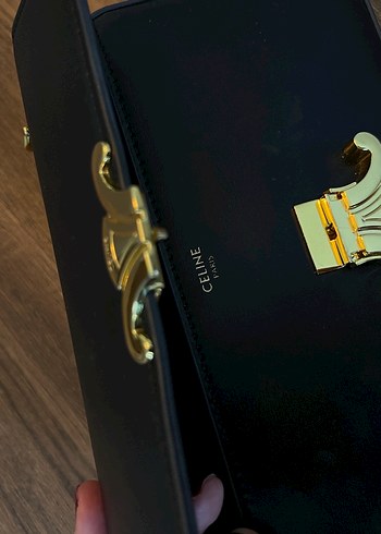 Celine Triomphe Zincir Detaylı Altın Kadın Çanta - Görsel 5