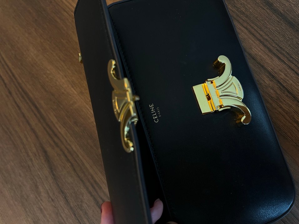 Celine Triomphe Zincir Detaylı Altın Kadın Çanta - Görsel 5