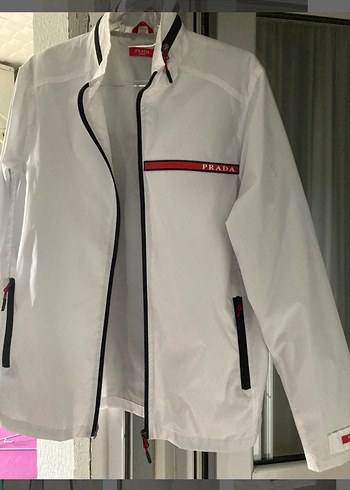 Prada Beyaz Yagmurluk