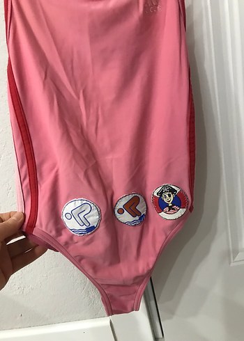 Adidas orjinal 7-8-9 yaş Düğmeli Pembe Nakışlı Çocuk mayo - Görsel 3
