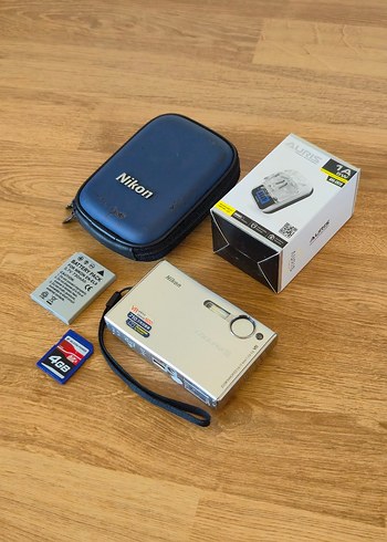 Nikon Coolpix S8 Fotoğraf Makinesi