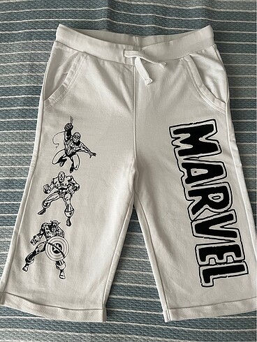 Çocuk şort lcw Marvel 9-10 yaş