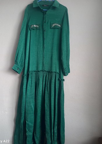 Yeşil Nakışlı Uzun Kemerli Keten Elbise - Görsel 2