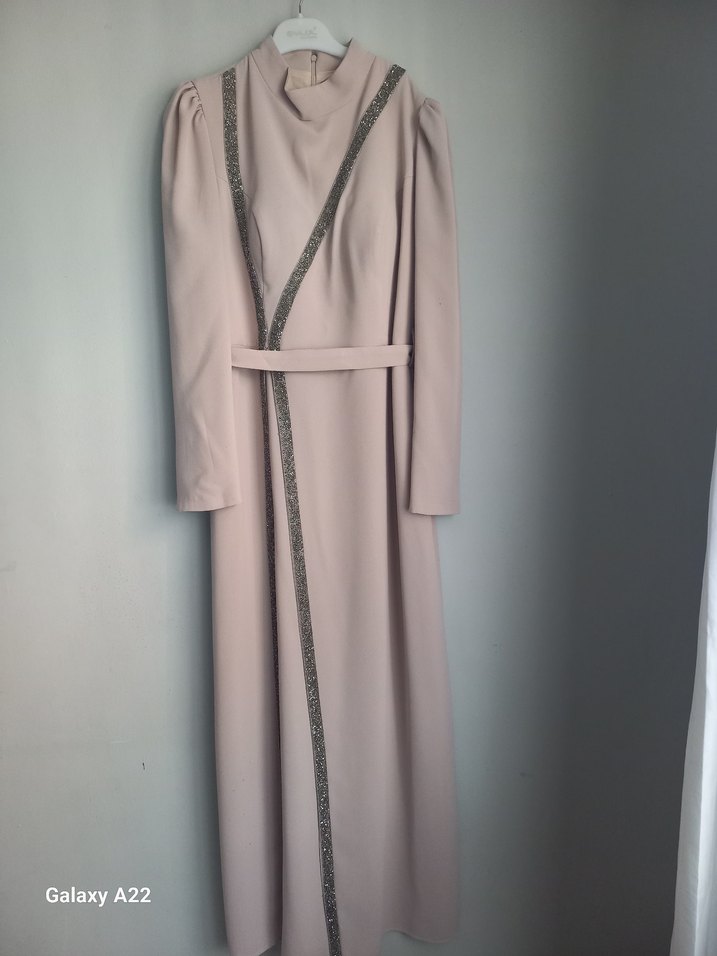 Bej Uzun Kollu Modern Klasik Elbise - Görsel 3