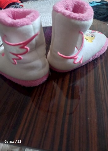 Kız Çocuk Pembe Nakışlı Sıcak Terlik - Görsel 3