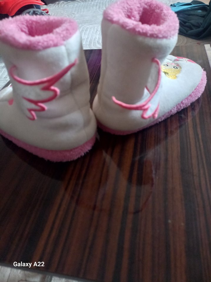 Kız Çocuk Pembe Nakışlı Sıcak Terlik - Görsel 3