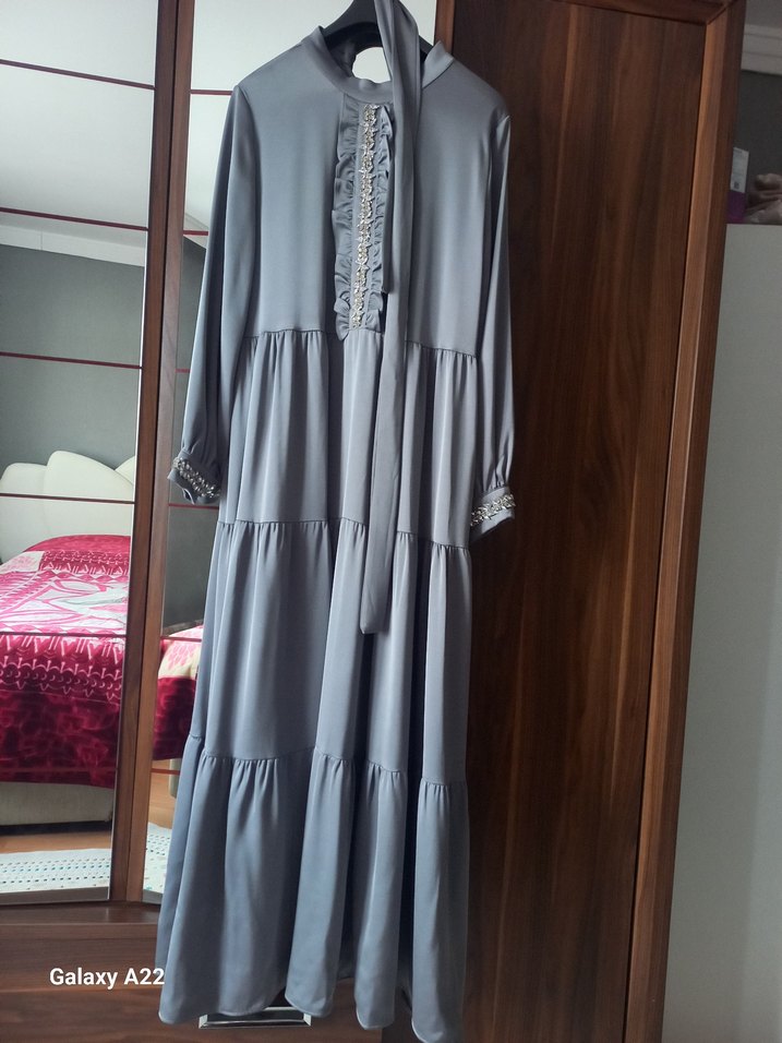 Uzun Gri Bohem Nakışlı Elbise - Görsel 3