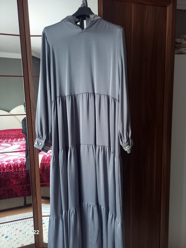 Uzun Gri Bohem Nakışlı Elbise - Görsel 4