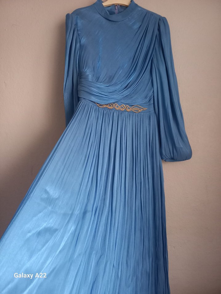 Mavi Uzun Drapeli Kadın Abiye Elbise - Görsel 2