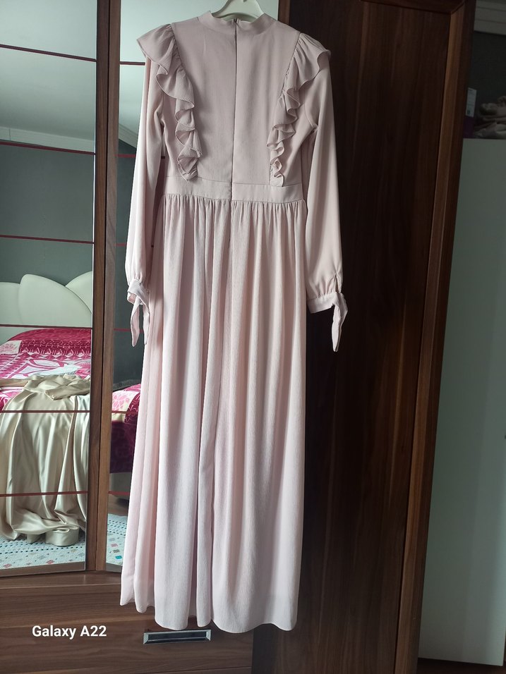 Uzun Kol Volanlı Bej Bohem Elbise - Görsel 4