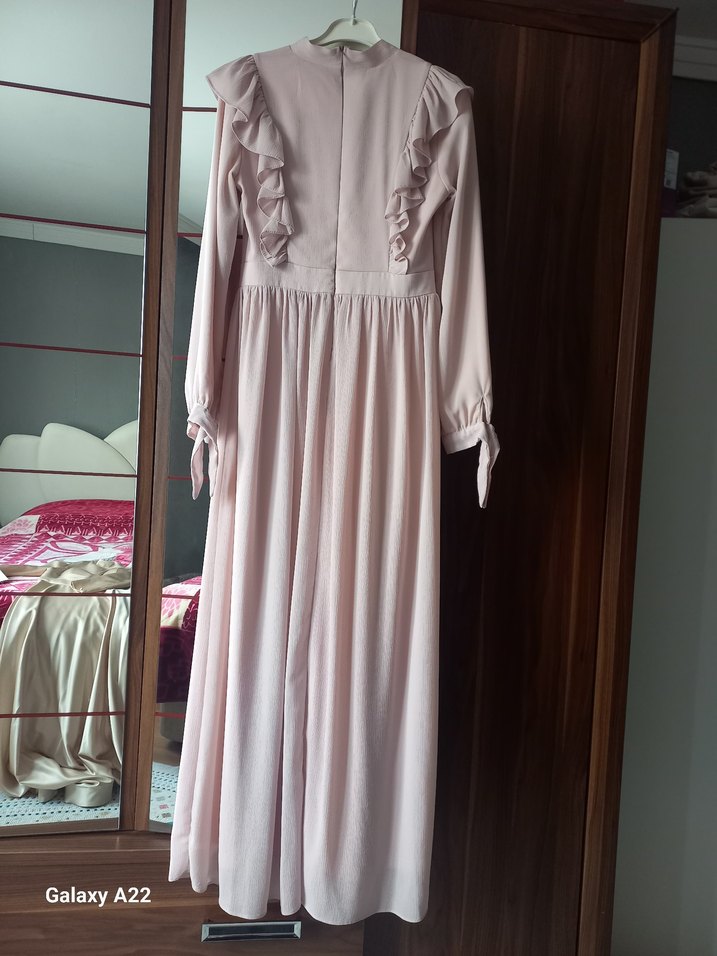 Uzun Kol Volanlı Bej Bohem Elbise - Görsel 2