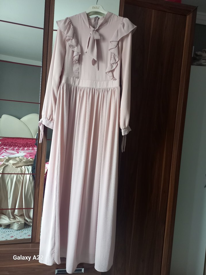 Uzun Kol Volanlı Bej Bohem Elbise - Görsel 3