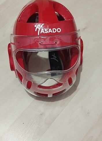 Taekwondo kaskı. Asado.