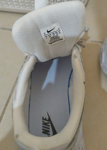 Nike Beyaz Gri Spor Ayakkabı - Görsel 2