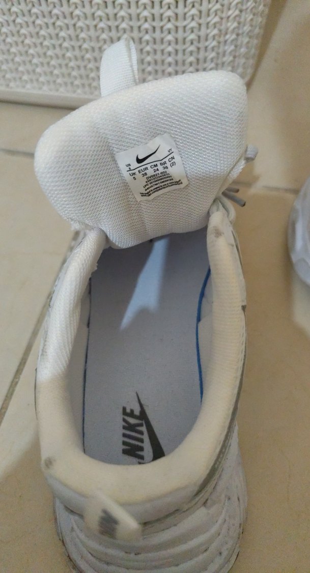 Nike Beyaz Gri Spor Ayakkabı - Görsel 2