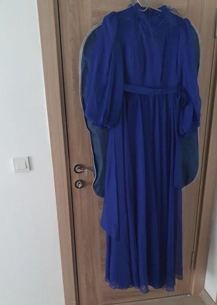 Tesettür abiye elbise eşarplı aynı kumaş - Görsel 2