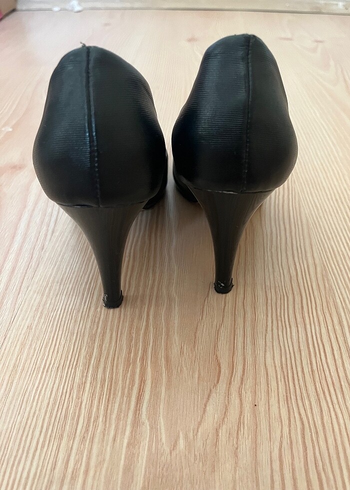 Topuklu ayakkabı - Görsel 4