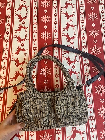 Stradivarius çanta