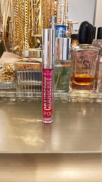 Essence Lip Oil