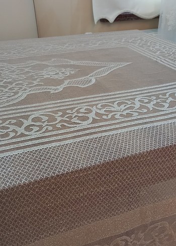 Çok şık Masa Örtüsü - Görsel 2