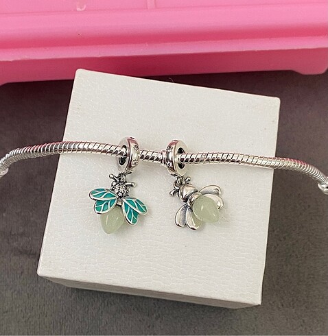 karanlıkta parlayan ateş böceği charm