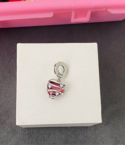 pembe kalp charm