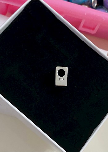 taşlı E harf charmı - Görsel 3