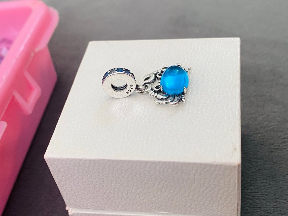 Turkuaz Boncuklu Yengeç Figürlü Charm - Görsel 2