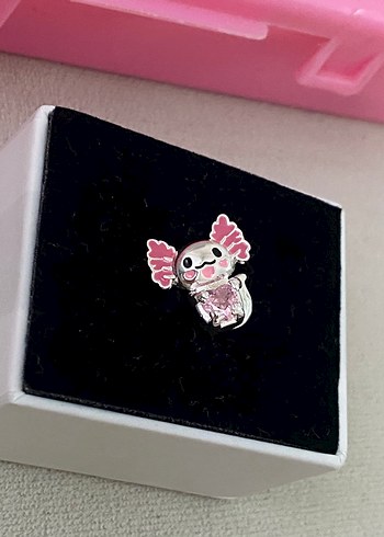 Pembe axolotl Charm - Görsel 3