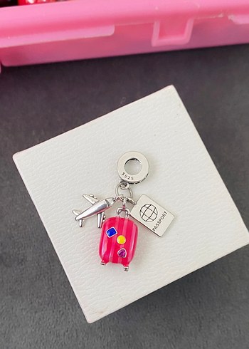 pembe Charm - Seyahat Temalı - Görsel 3