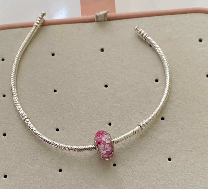 Pastel Pembe Çiçekli Boncuk Charm - Görsel 3