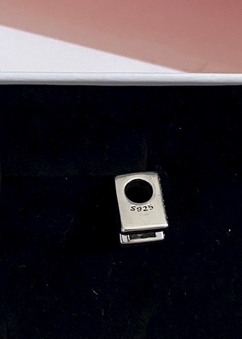 taşlı 'A' Harfi Charm - Görsel 3